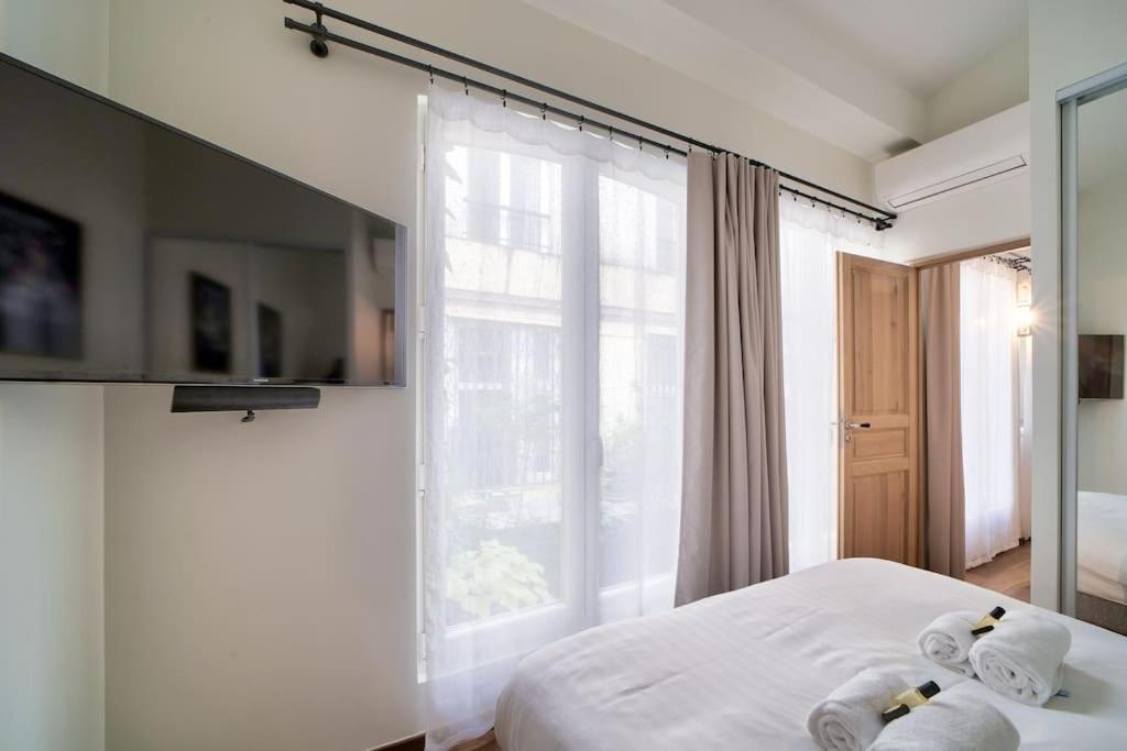 Superbe Maisonnette Neuve Au Coeur De Parijs Buitenkant foto